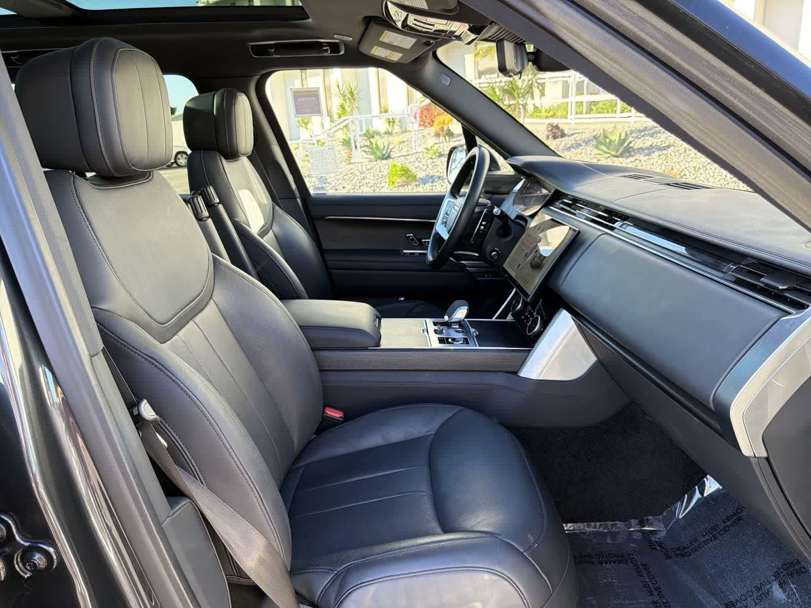 Thumbnail: 2023 Land Rover Range Rover - 31