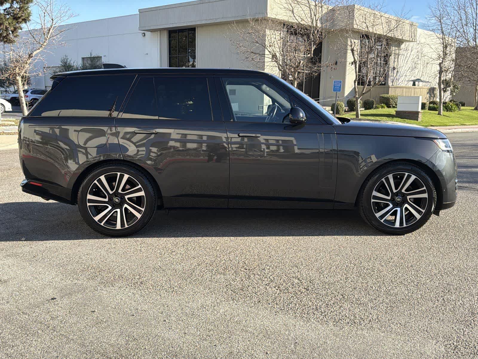 Thumbnail: 2023 Land Rover Range Rover - 7