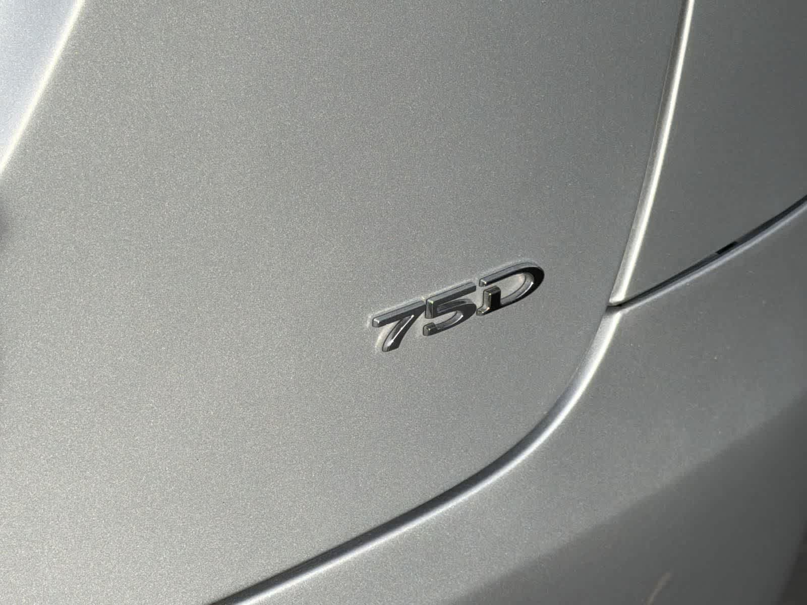 Thumbnail: 2018 Tesla Model X - 33