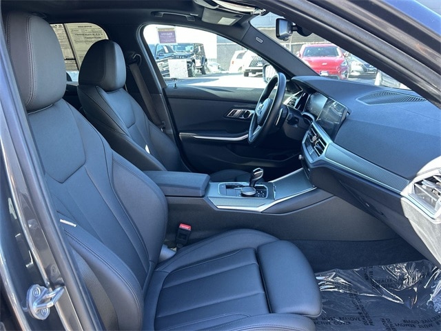 Thumbnail: 2021 BMW 3 Series - 27