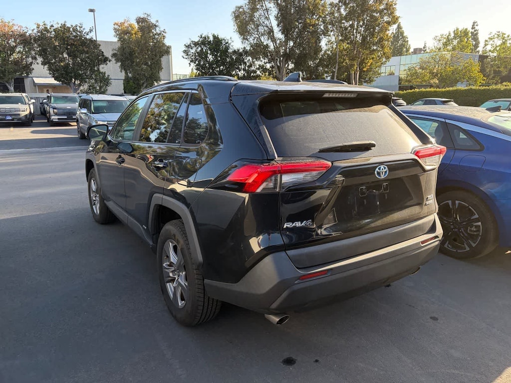 Used 2022 Toyota RAV4 XLE SUV