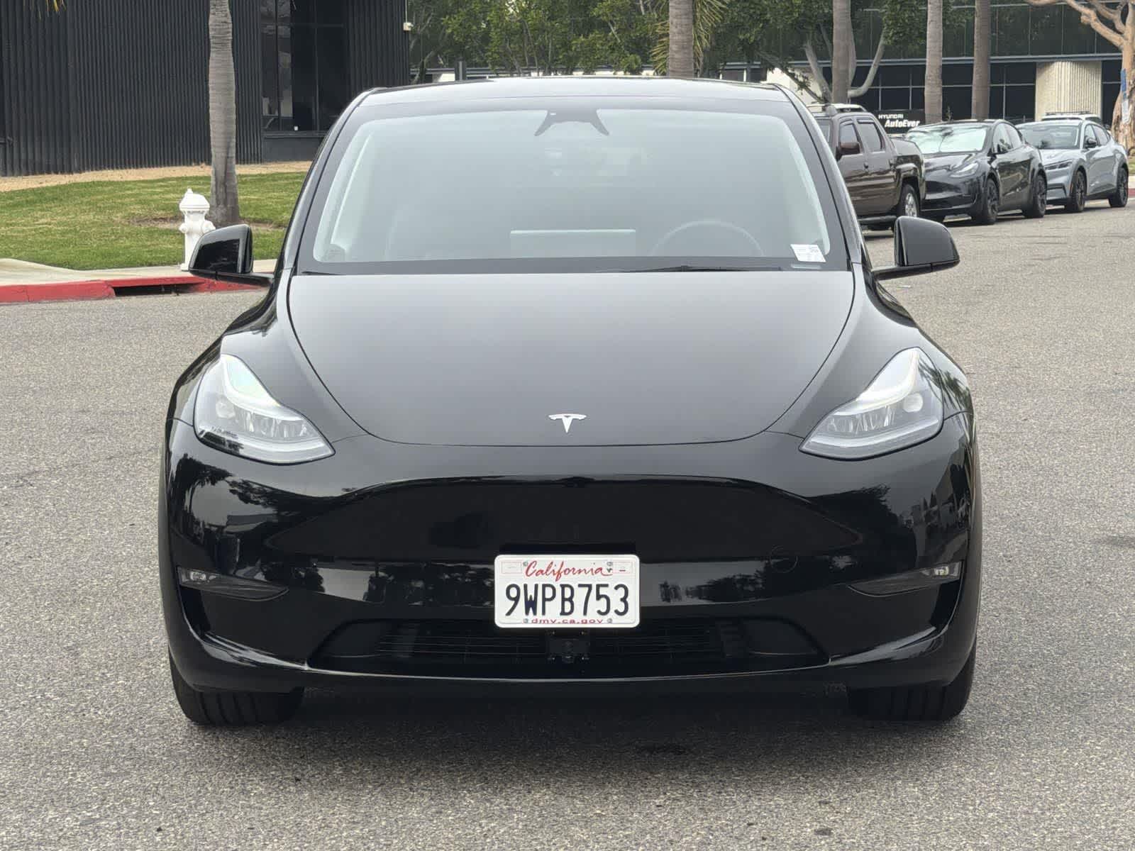 Thumbnail: 2025 Tesla Model Y - 2