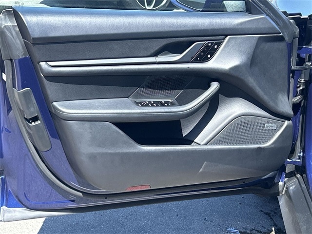 Thumbnail: 2021 Porsche Taycan - 27