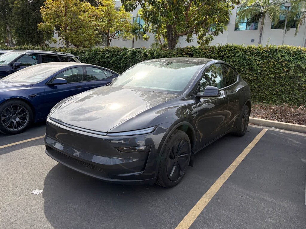 Used 2026 Tesla Model Y Long Range SUV