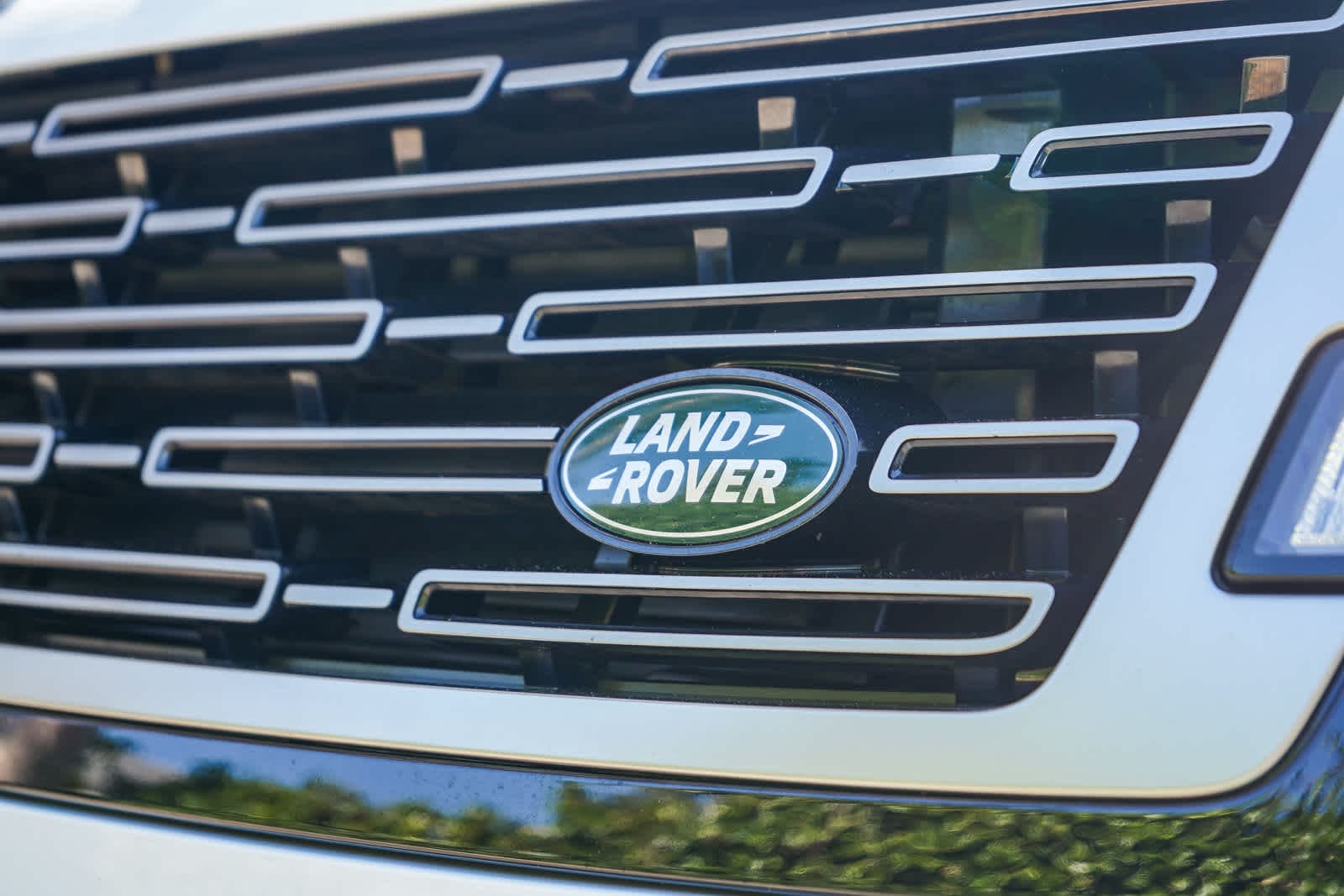 Thumbnail: 2023 Land Rover Range Rover - 12