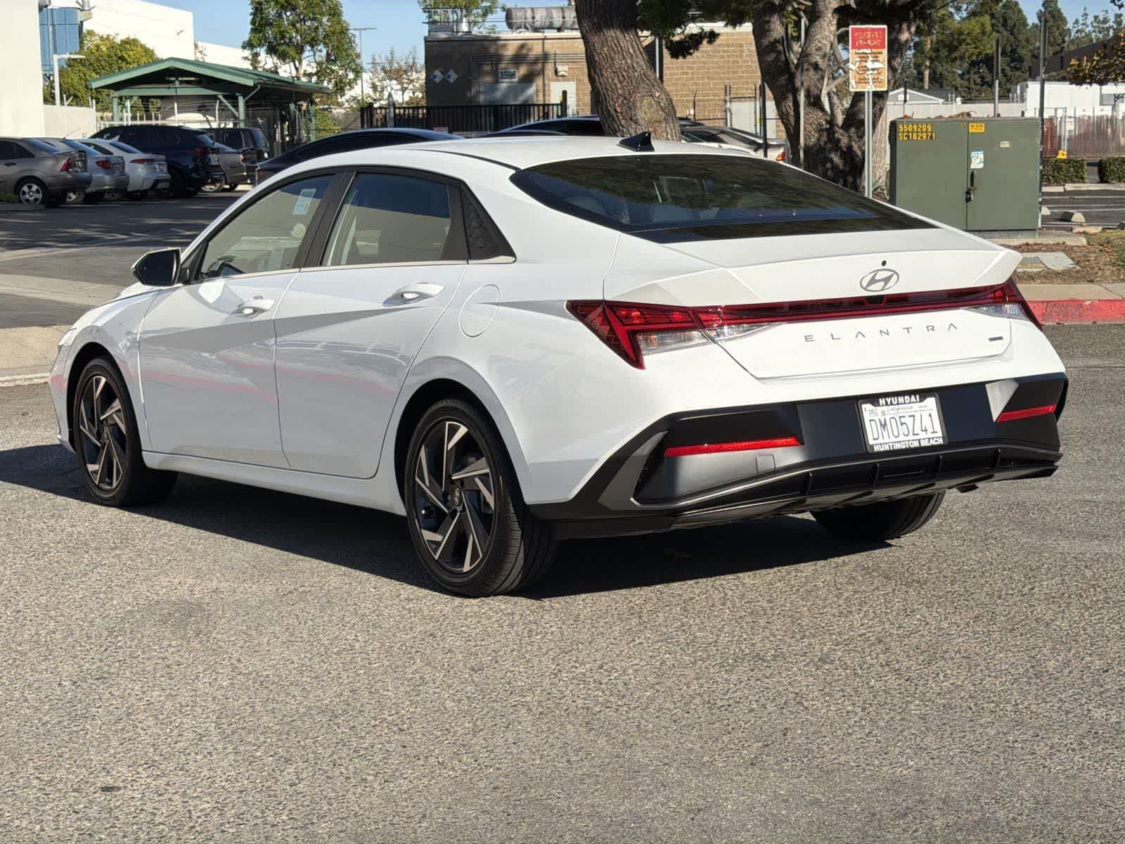 Thumbnail: 2025 Hyundai Elantra - 6