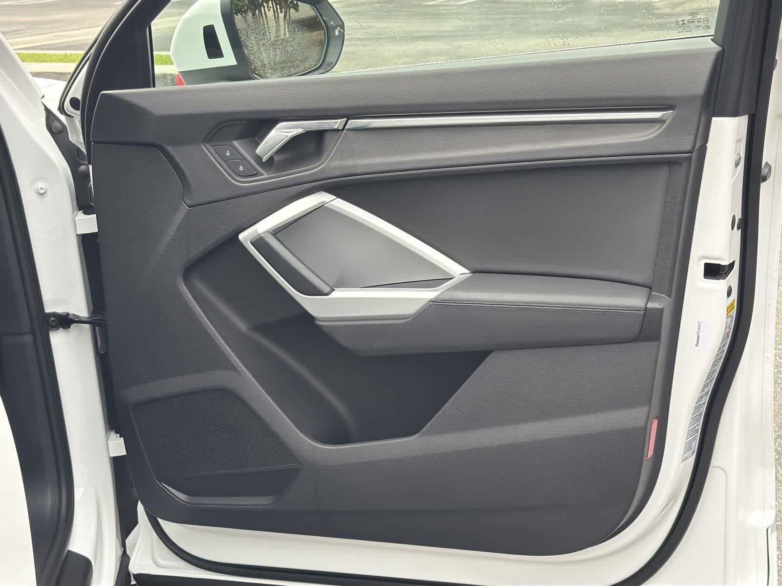 Thumbnail: 2021 Audi Q3 - 35