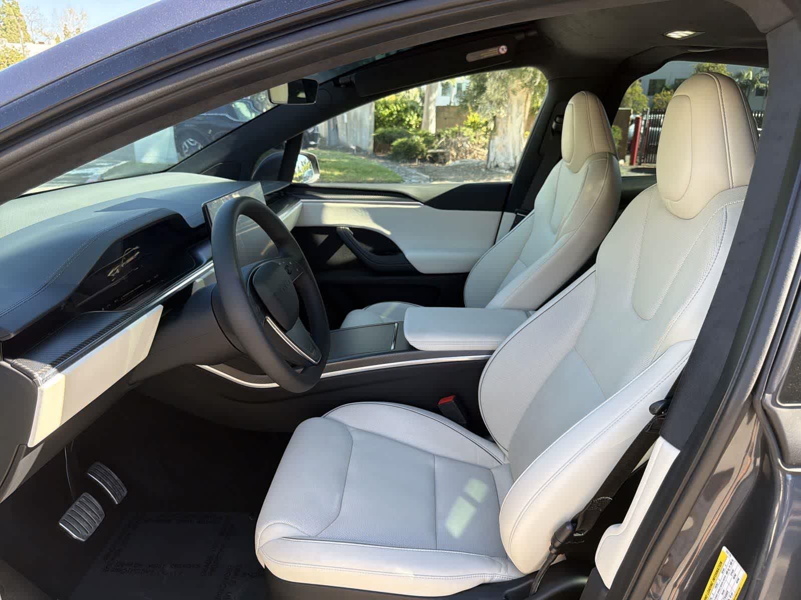 Thumbnail: 2022 Tesla Model X - 25