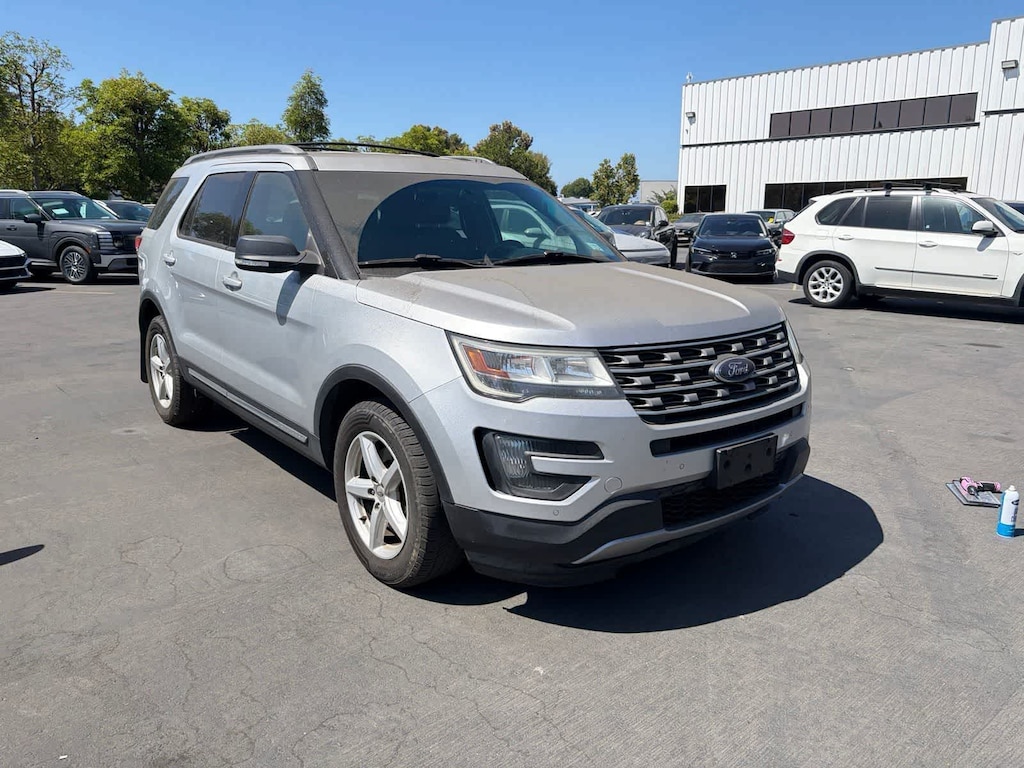 Used 2016 Ford Explorer XLT SUV