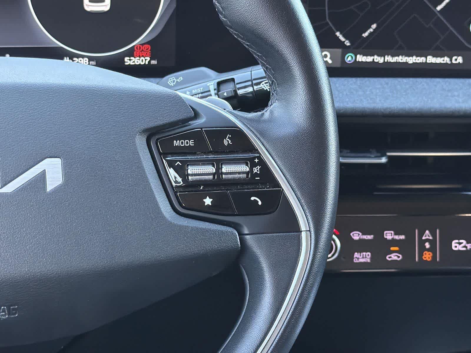 Thumbnail: 2022 Kia EV6 - 13