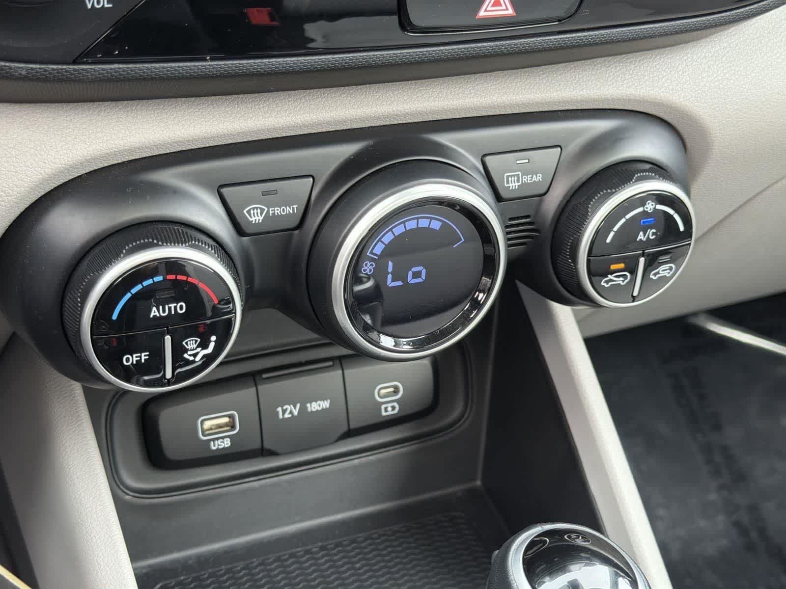 Thumbnail: 2023 Hyundai Venue - 16