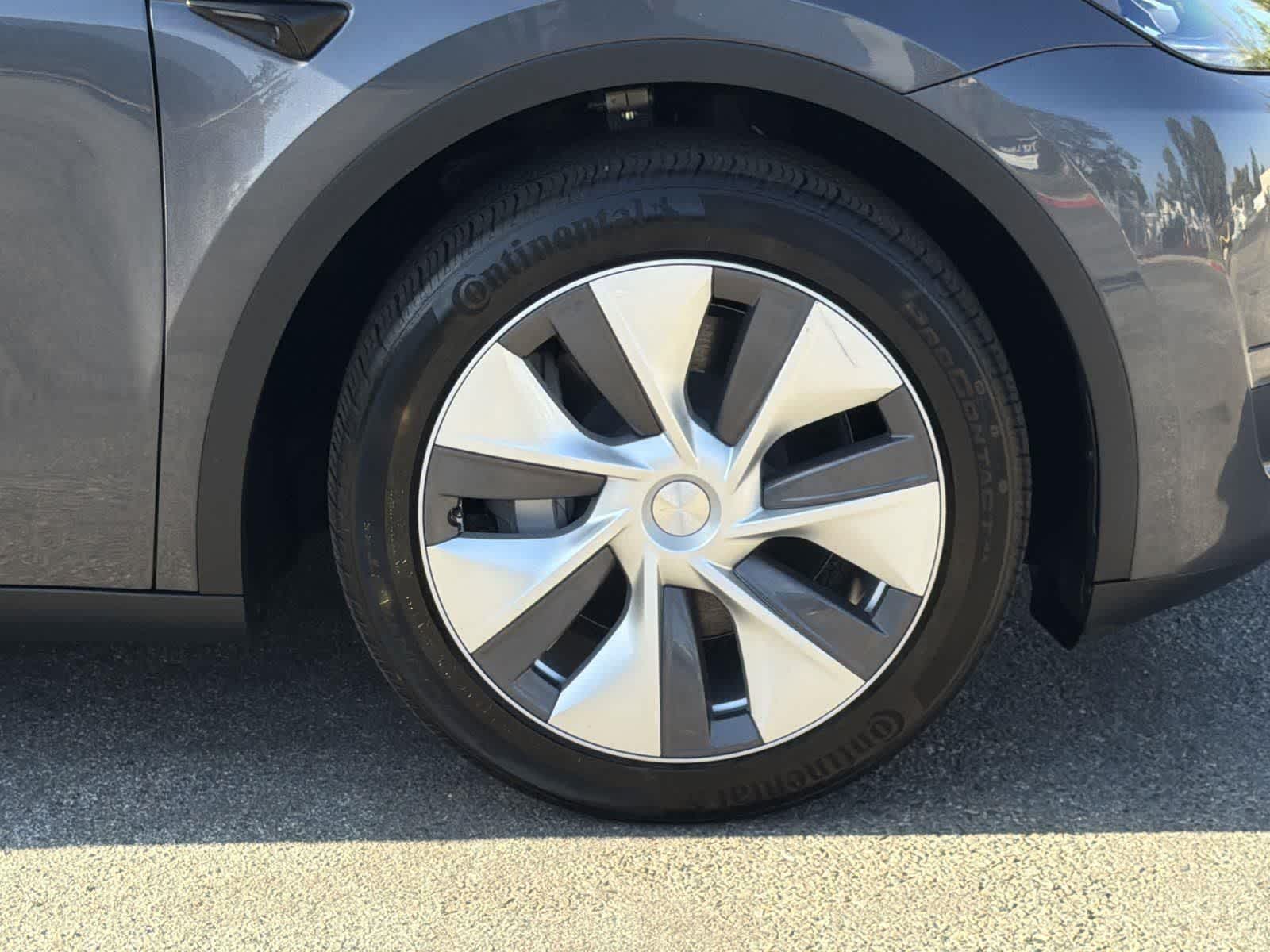 Thumbnail: 2023 Tesla Model Y - 38