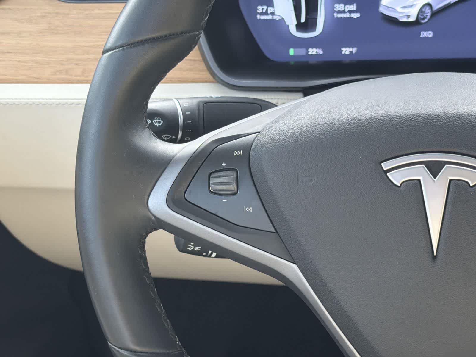 Thumbnail: 2018 Tesla Model X - 13