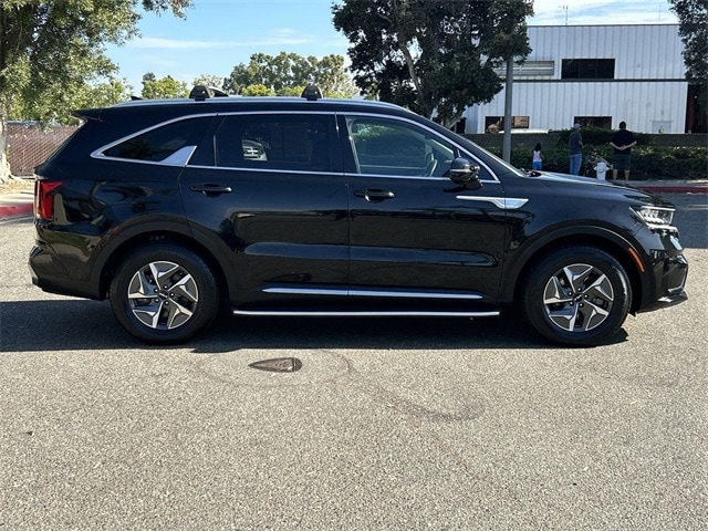 Thumbnail: 2022 Kia Sorento - 3