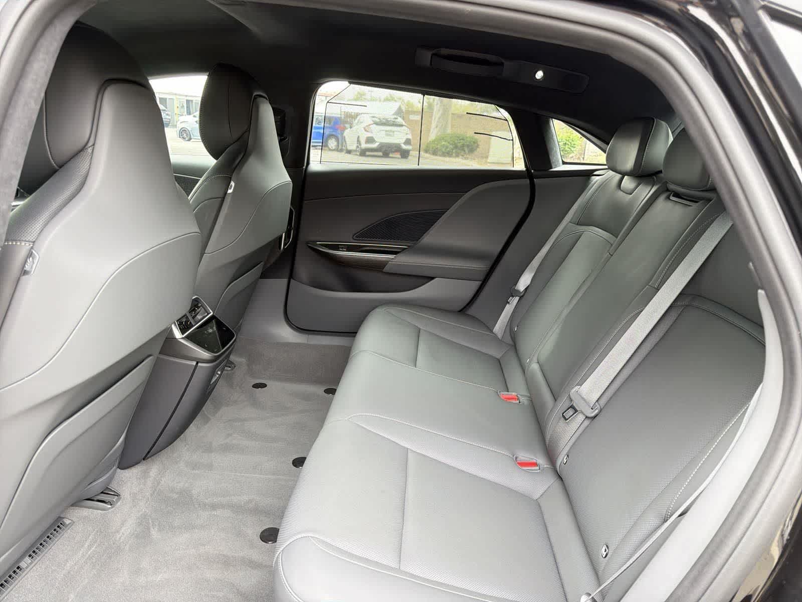 Thumbnail: 2024 Lucid Air - 28