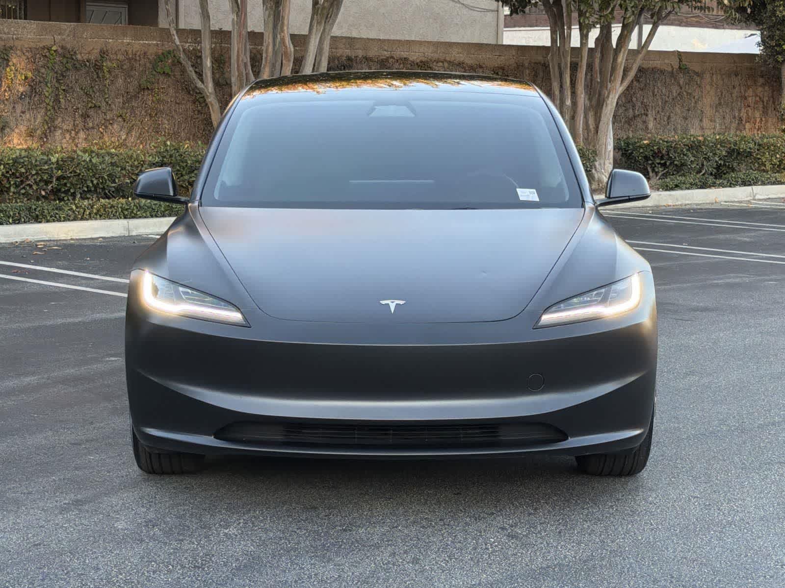 2025 Tesla Model 3 Performance's photo