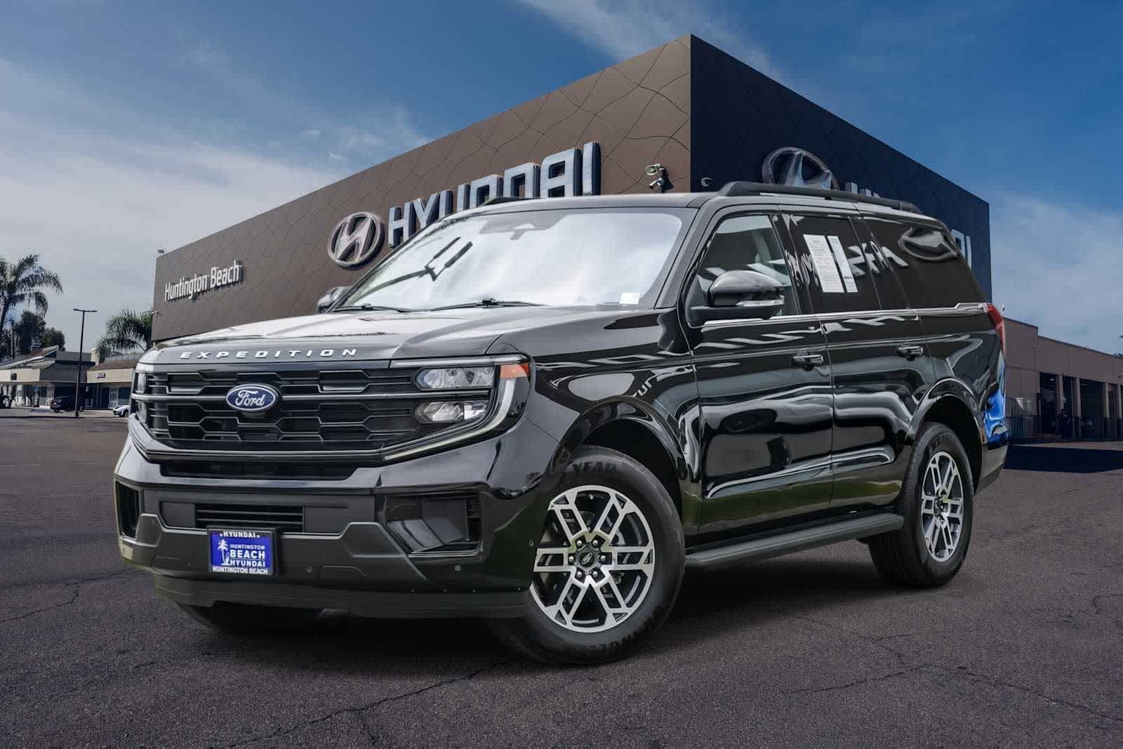 2025 Ford Expedition Active's photo
