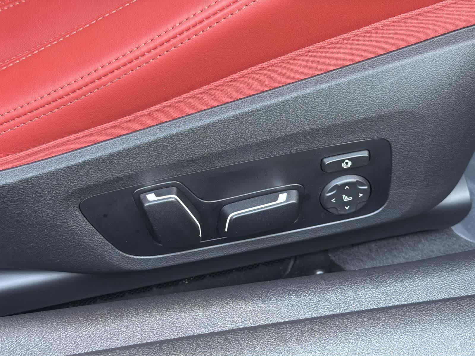 Thumbnail: 2024 BMW M4 - 31