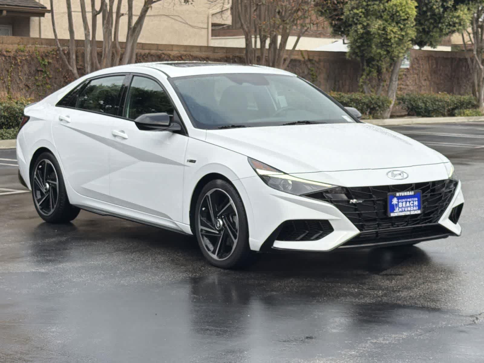 Thumbnail: 2022 Hyundai Elantra - 8