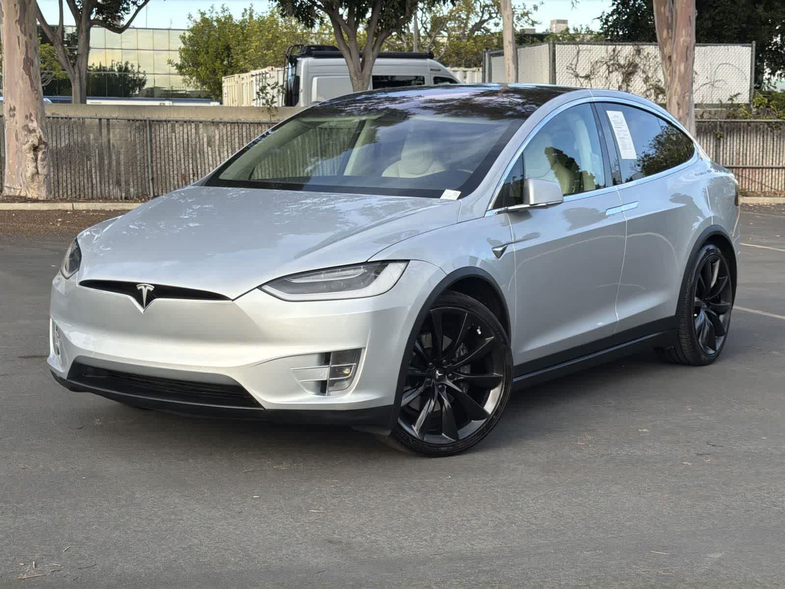 2018 Tesla Model X 75D -
                  Huntington Beach, CA