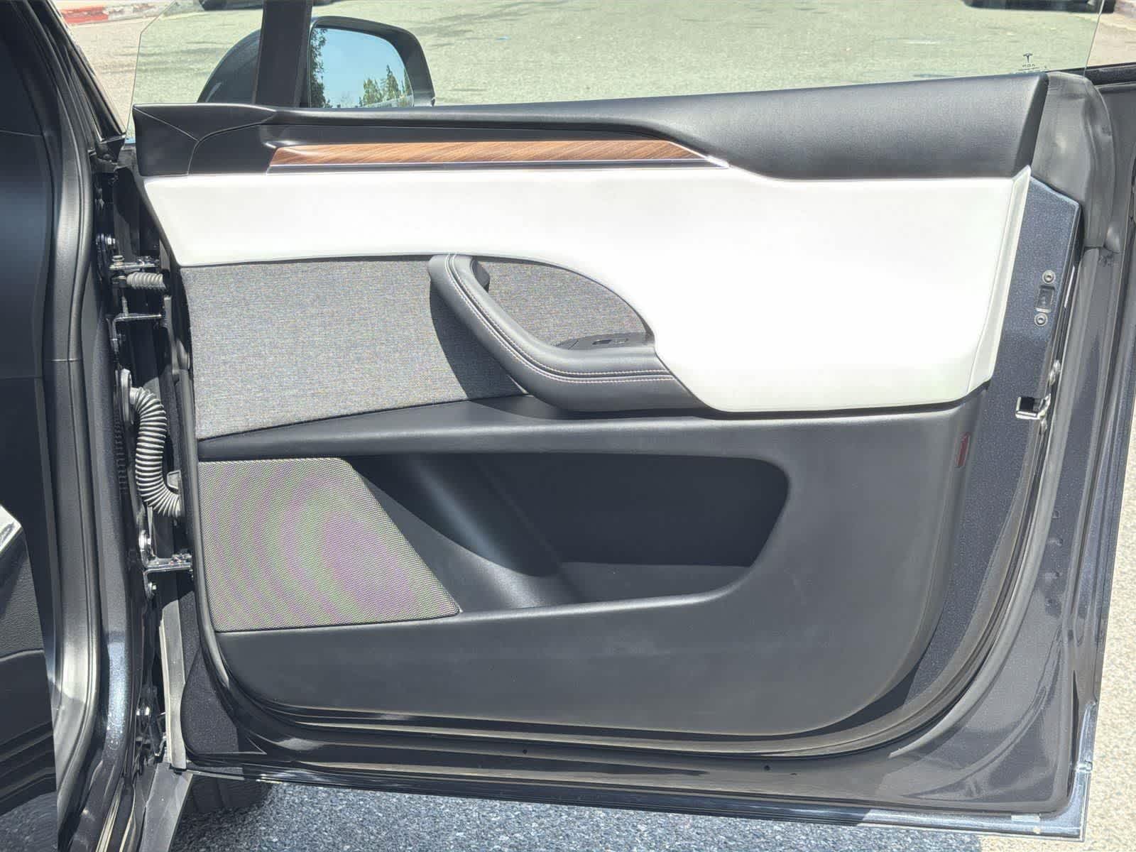 Thumbnail: 2024 Tesla Model X - 29