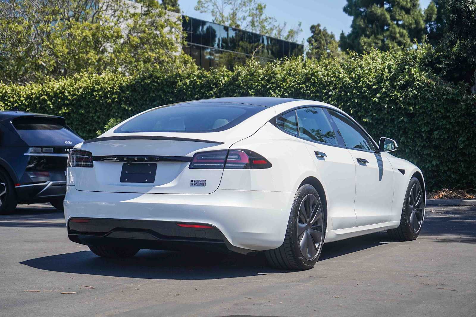 Thumbnail: 2023 Tesla Model S - 6