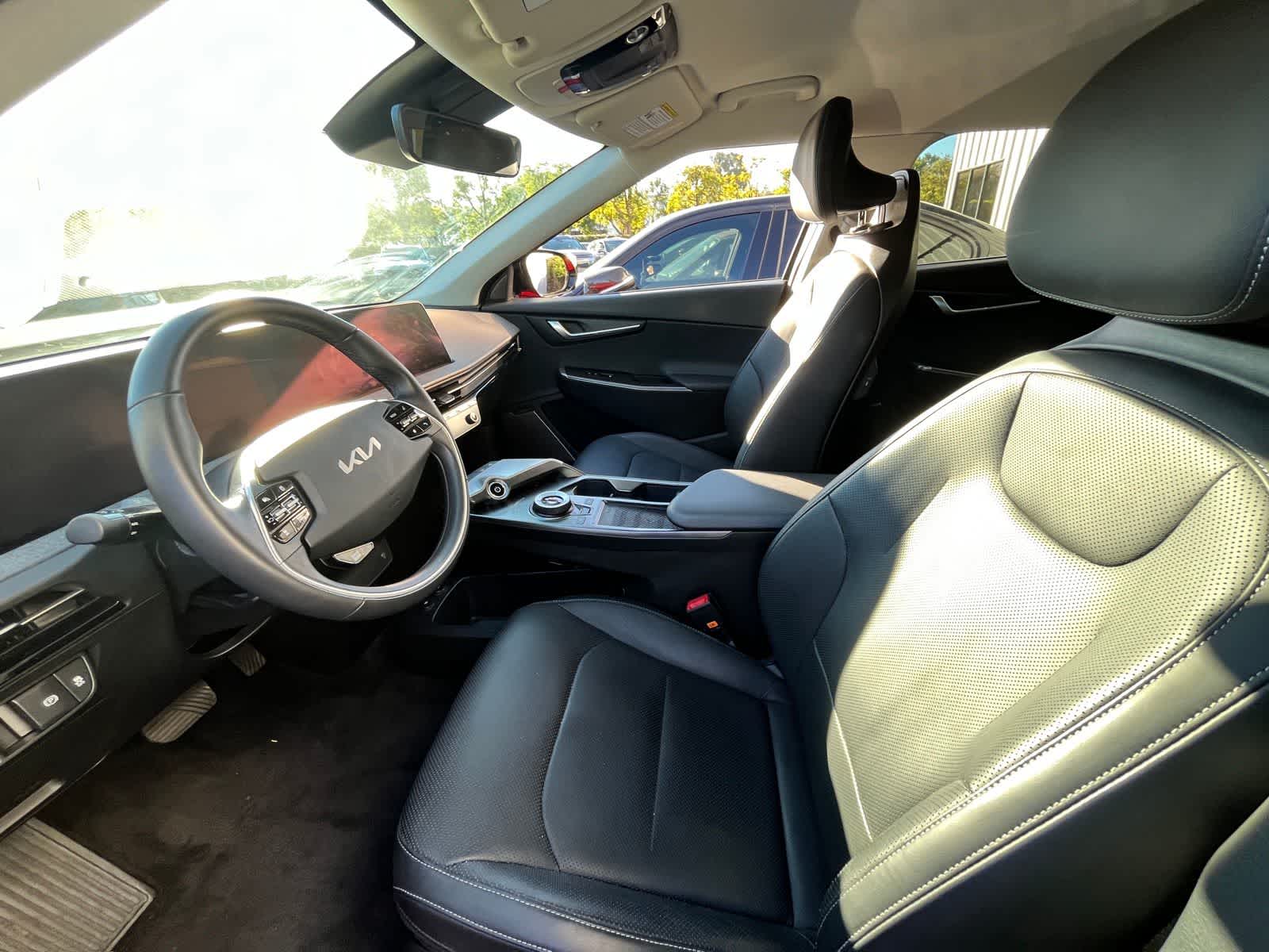 Thumbnail: 2023 Kia EV6 - 6