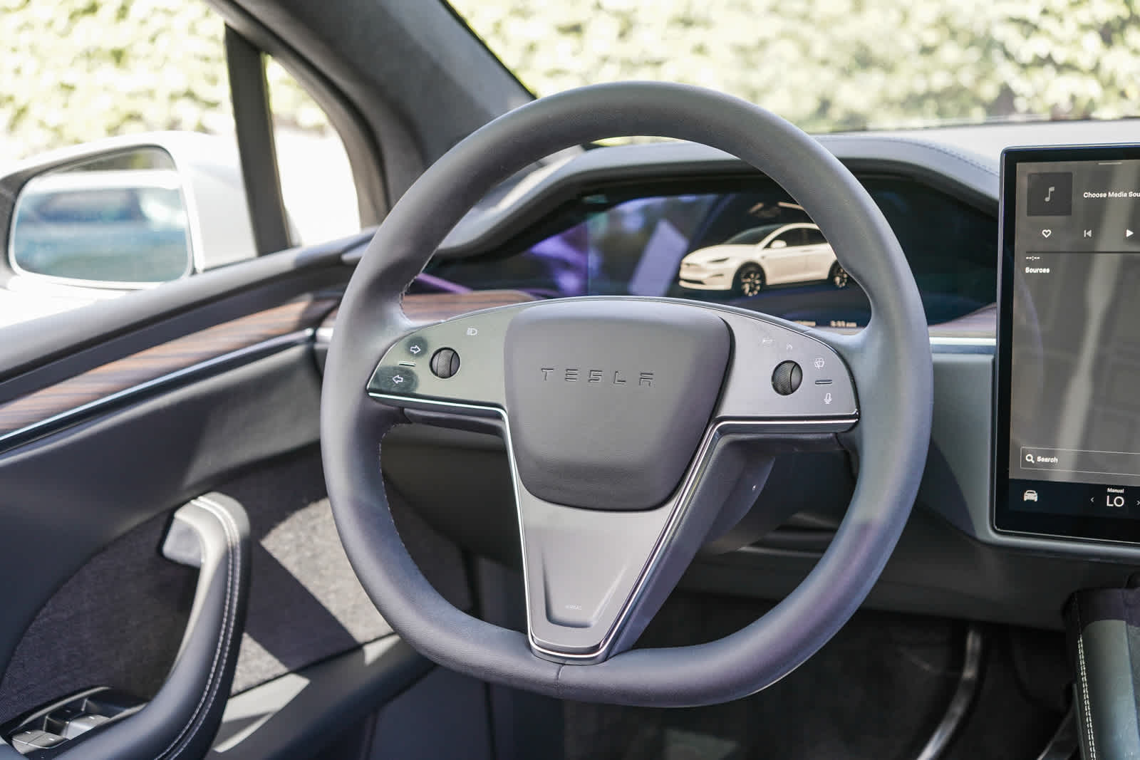 Thumbnail: 2023 Tesla Model X - 14