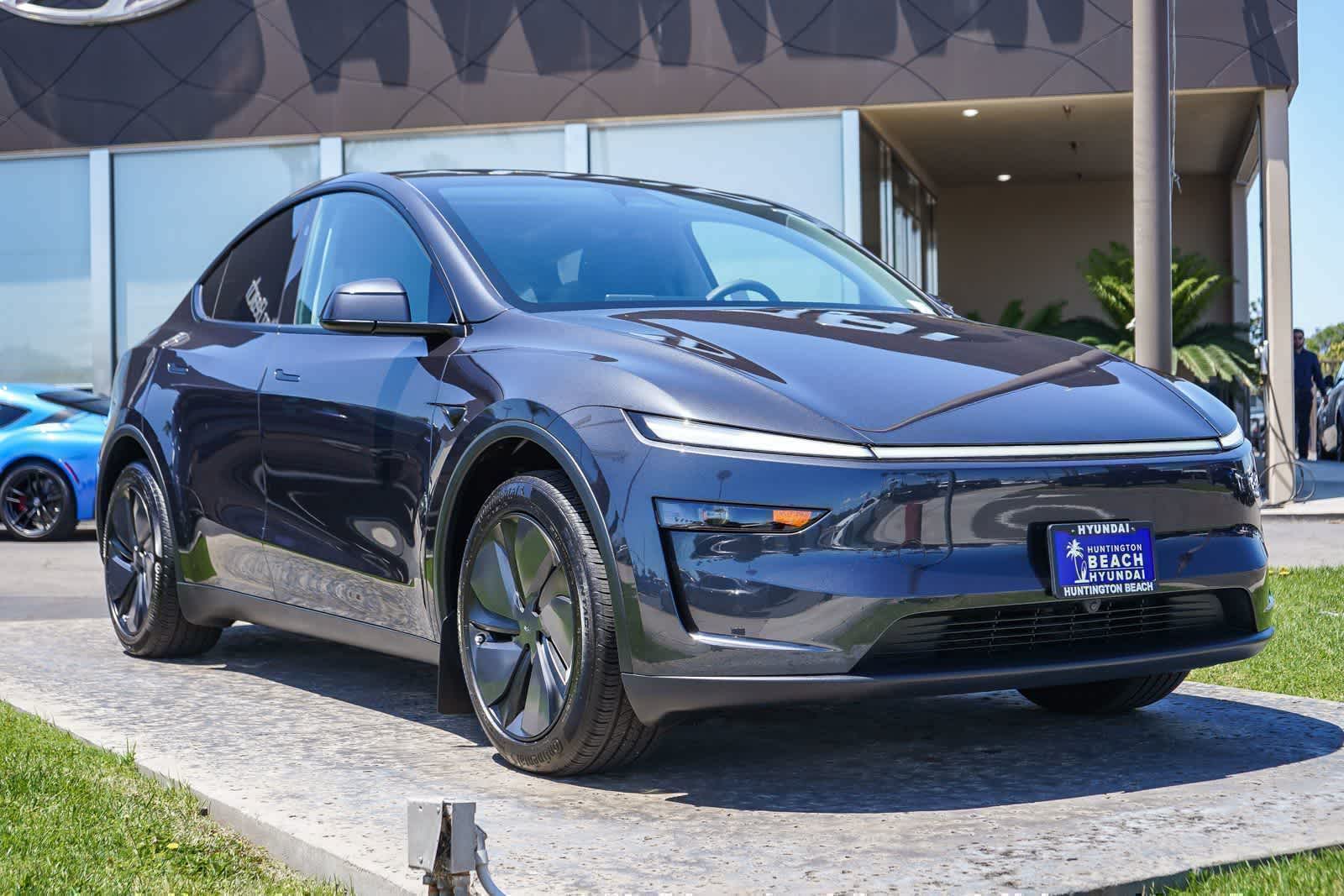 Thumbnail: 2026 Tesla Model Y - 2