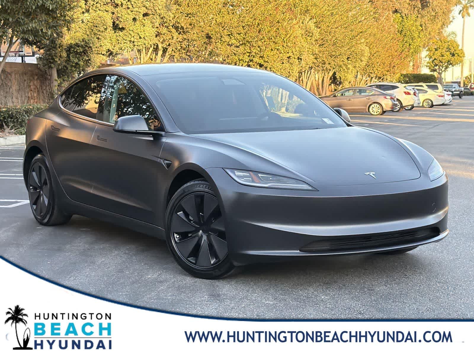 2025 Tesla Model 3 Performance's photo