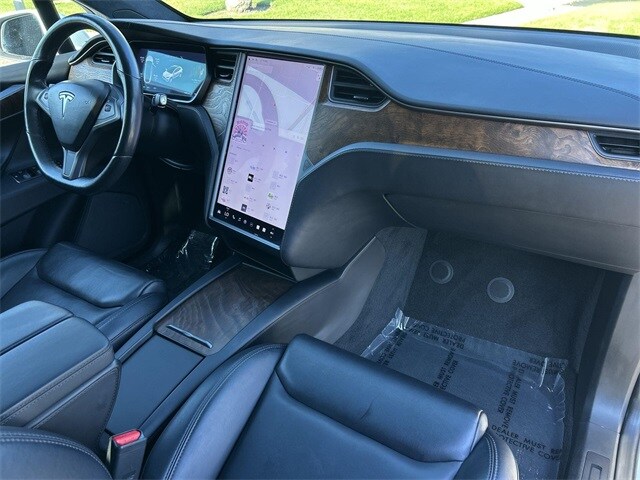 Thumbnail: 2020 Tesla Model X - 25