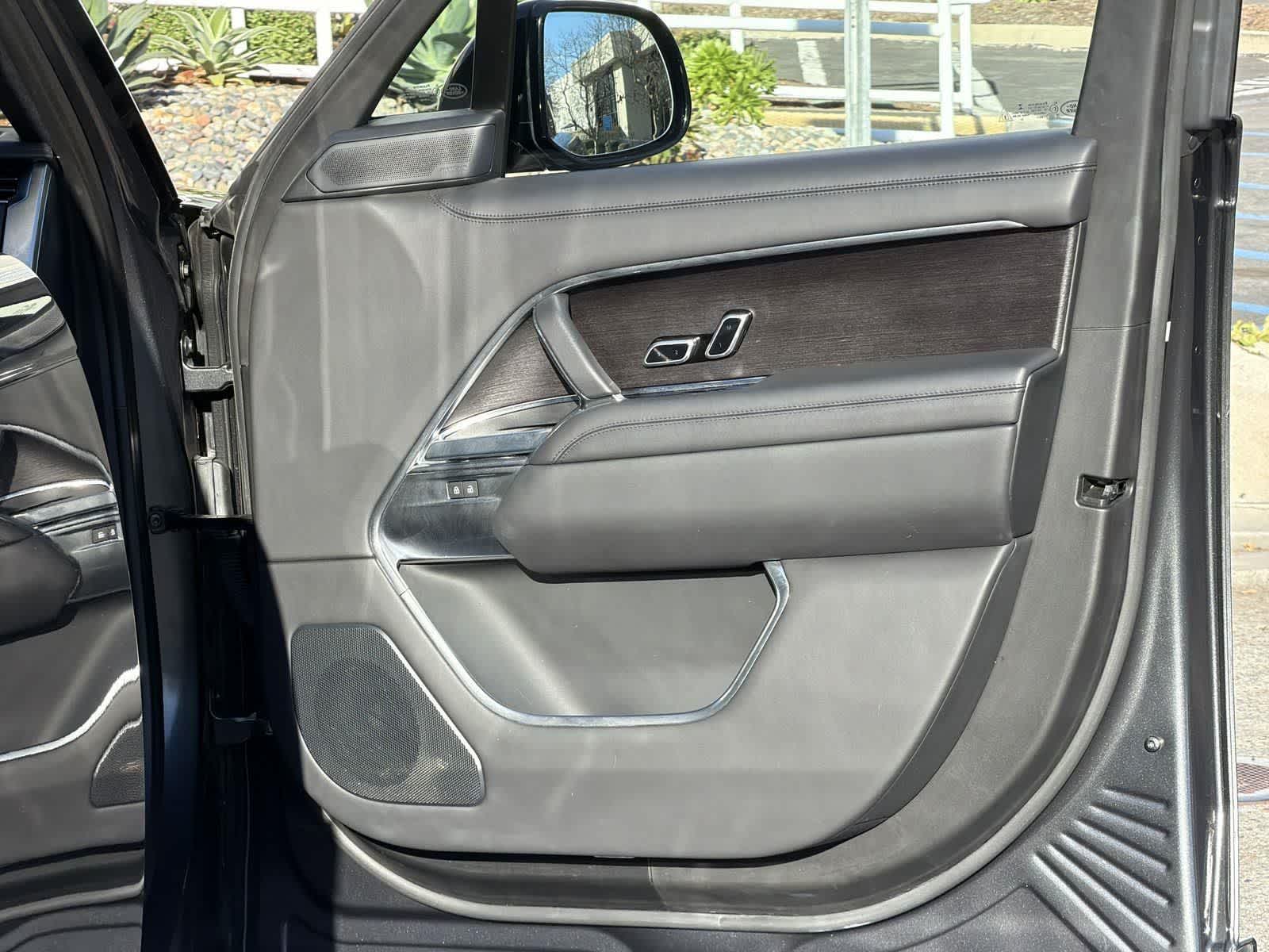 Thumbnail: 2023 Land Rover Range Rover - 30