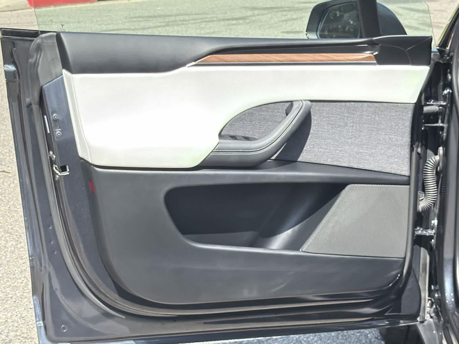 Thumbnail: 2024 Tesla Model X - 19