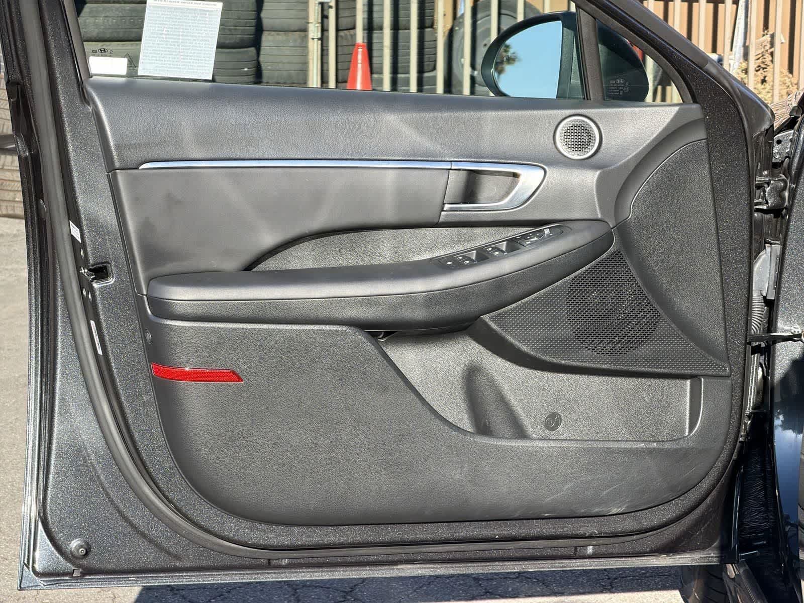 Thumbnail: 2023 Hyundai Sonata - 24