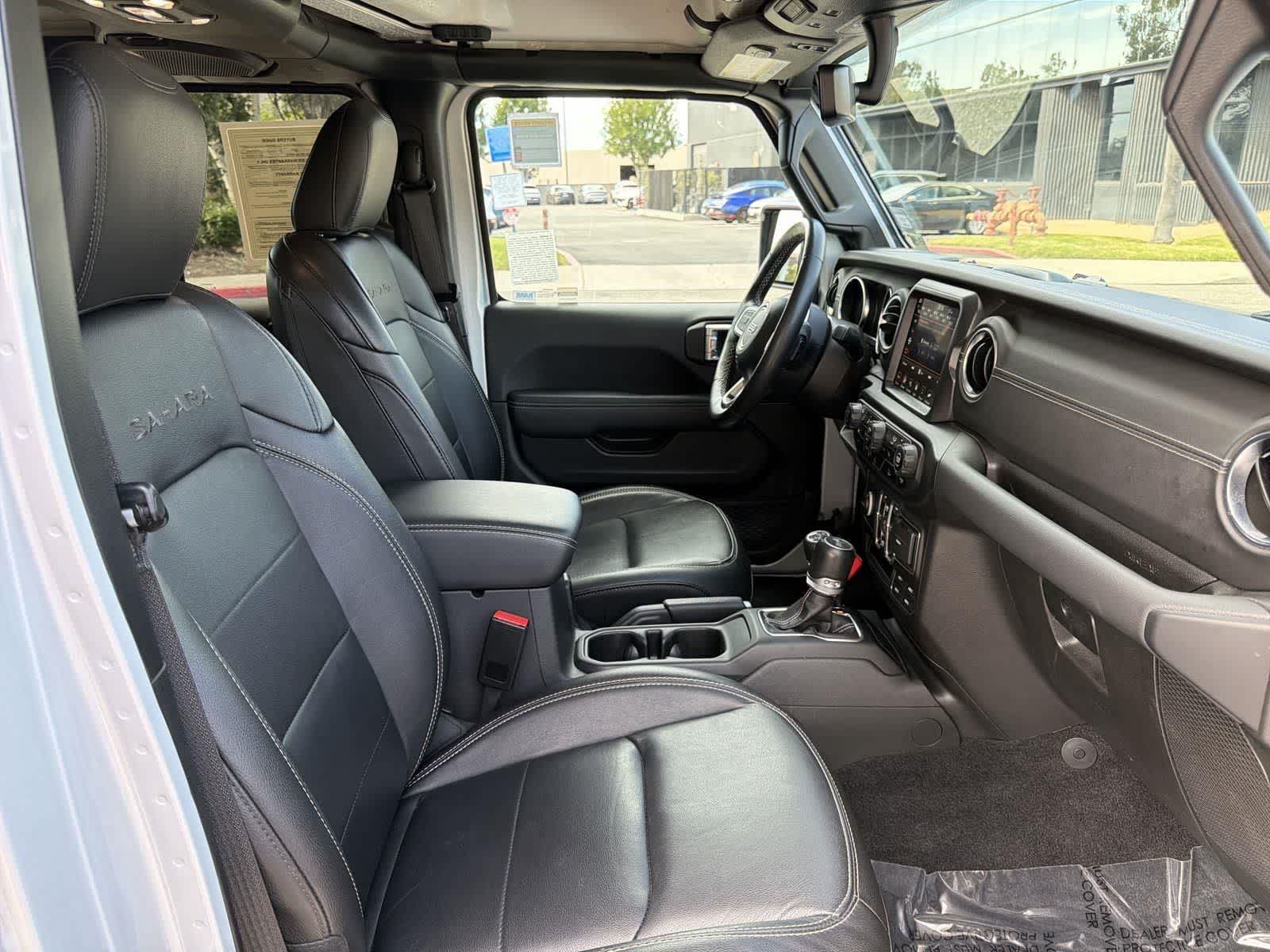 Thumbnail: 2023 Jeep Wrangler - 32