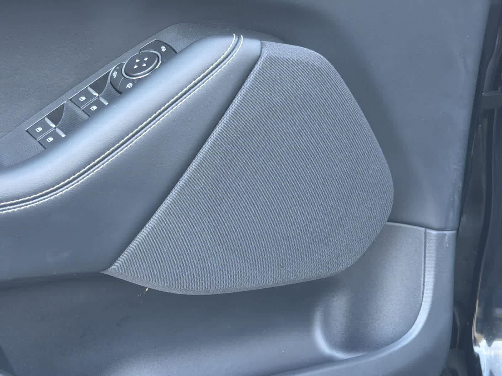 Thumbnail: 2022 Ford Mustang Mach-E - 21