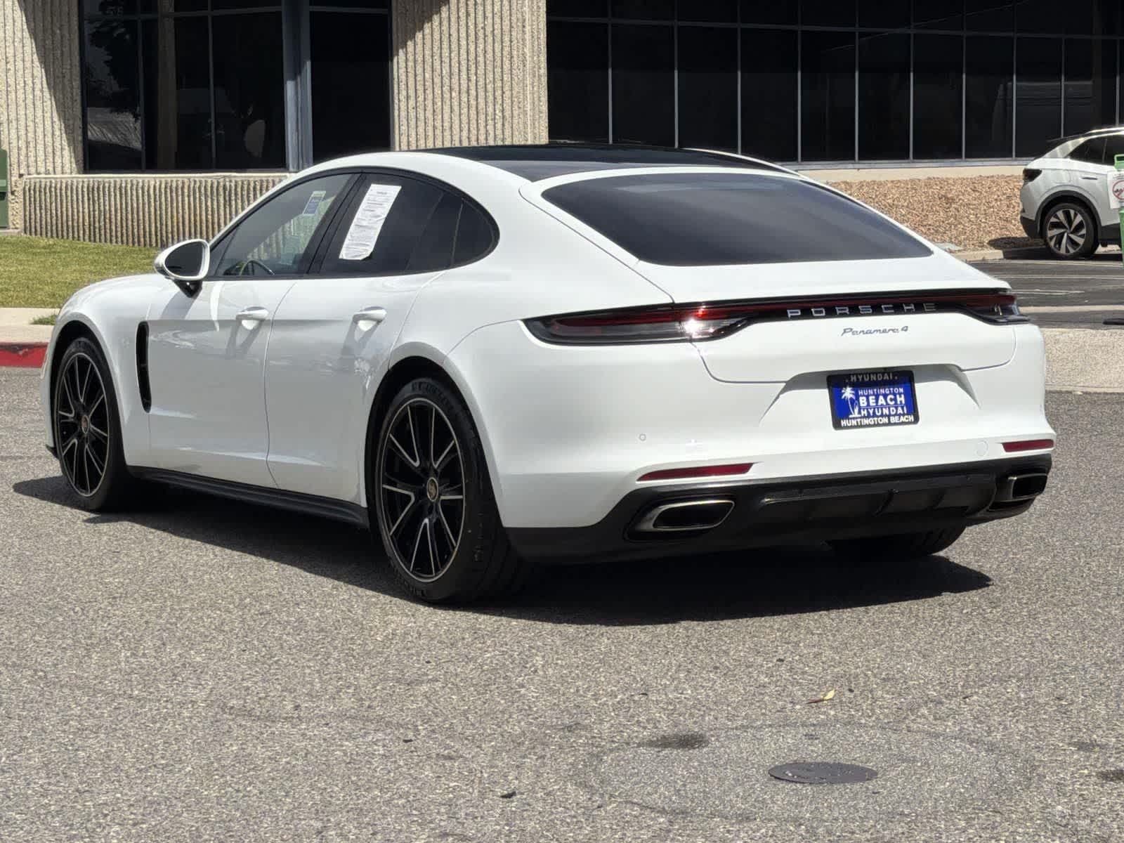 Thumbnail: 2021 Porsche Panamera - 4