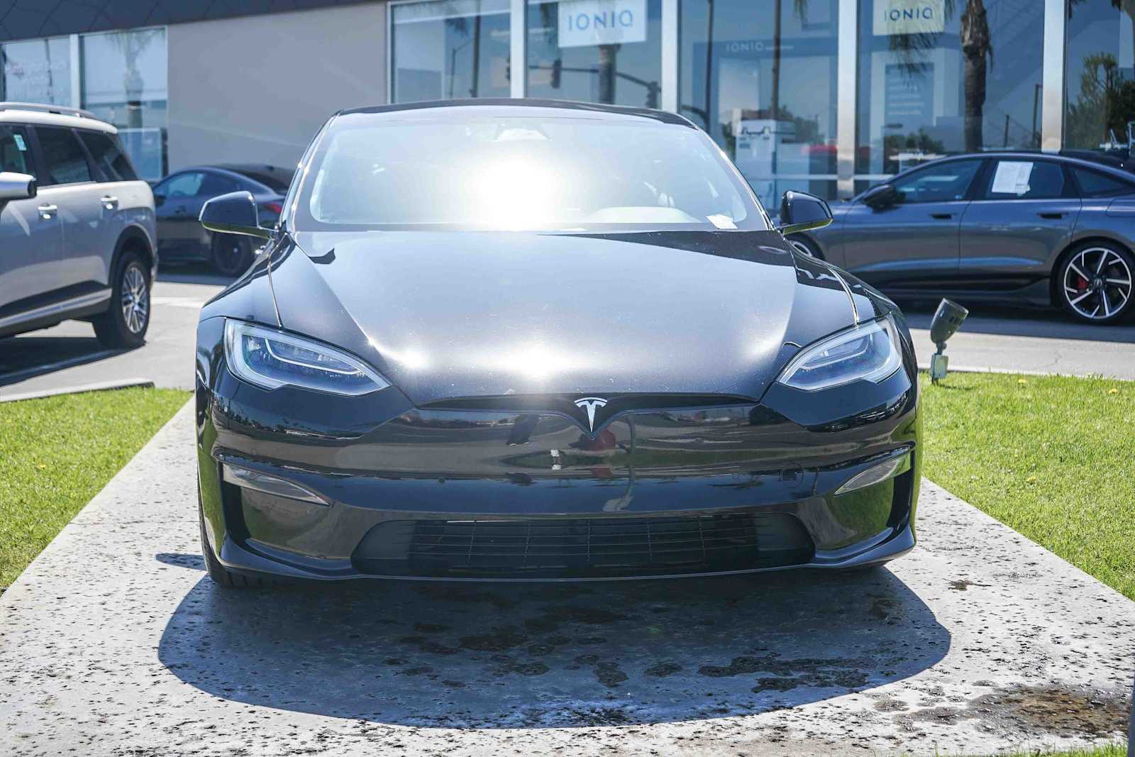 Thumbnail: 2022 Tesla Model S - 2