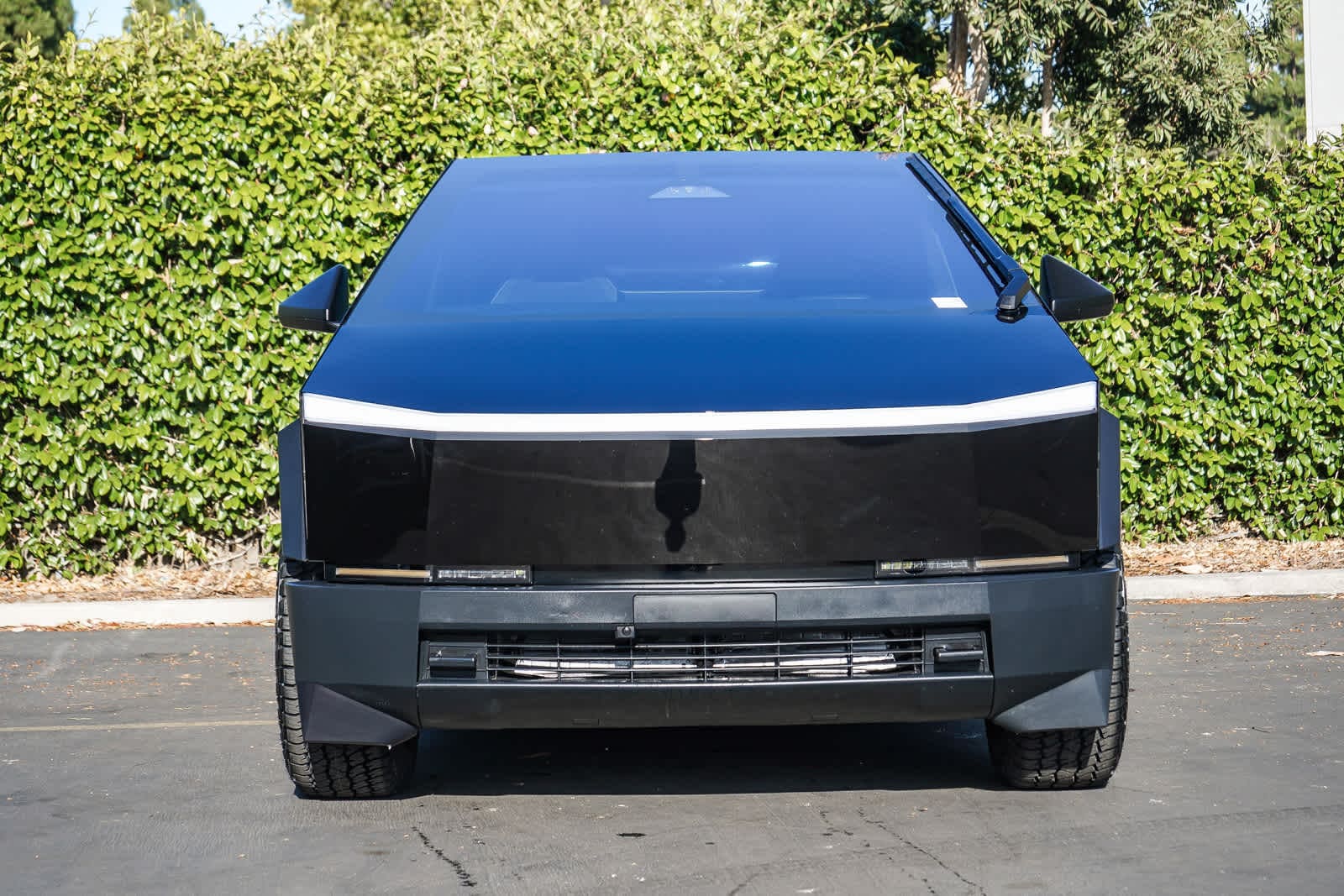 Used 2024 Tesla Cybertruck Base with VIN 7G2CEHEDXRA014375 for sale in Huntington Beach, CA