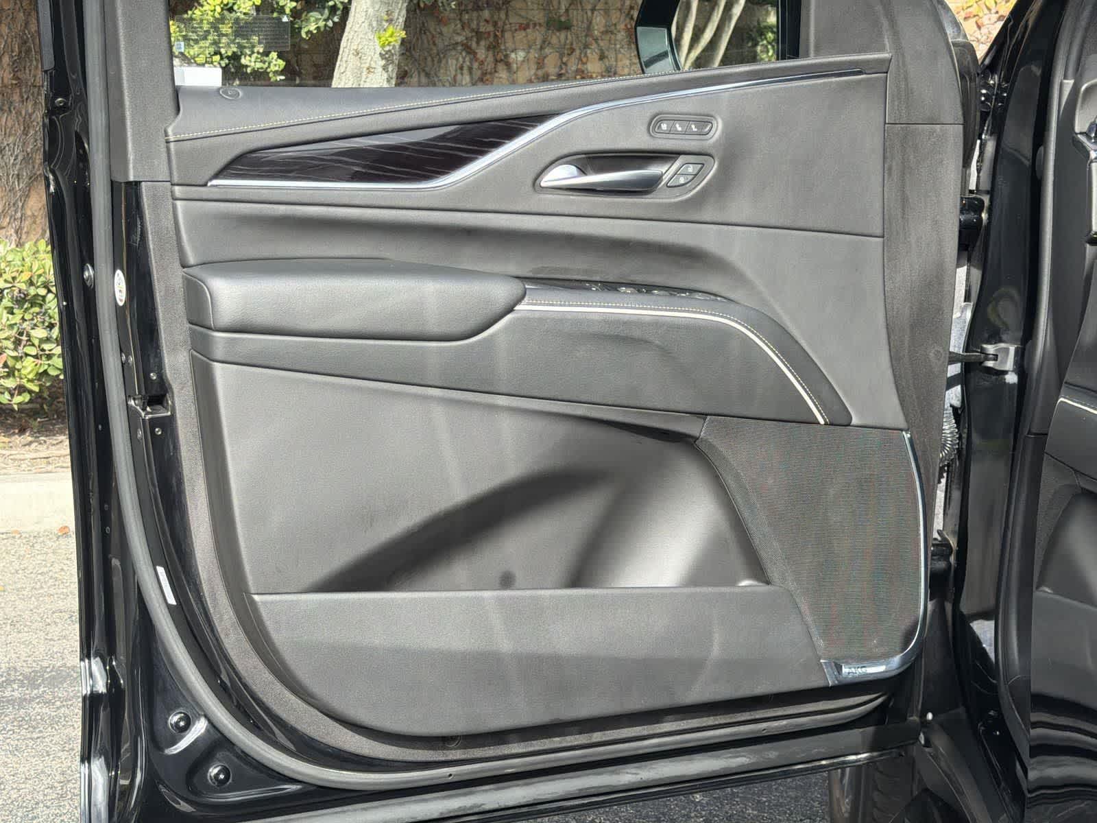 Thumbnail: 2023 Cadillac Escalade - 24