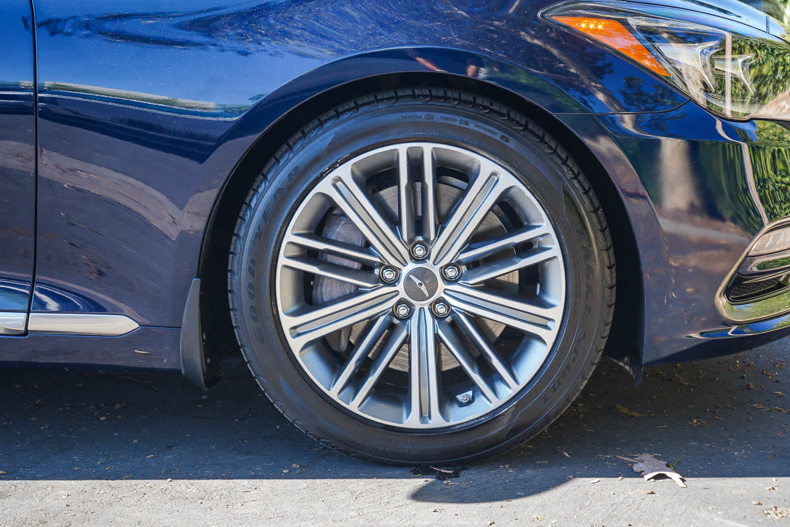 Thumbnail: 2019 Genesis G80 - 8