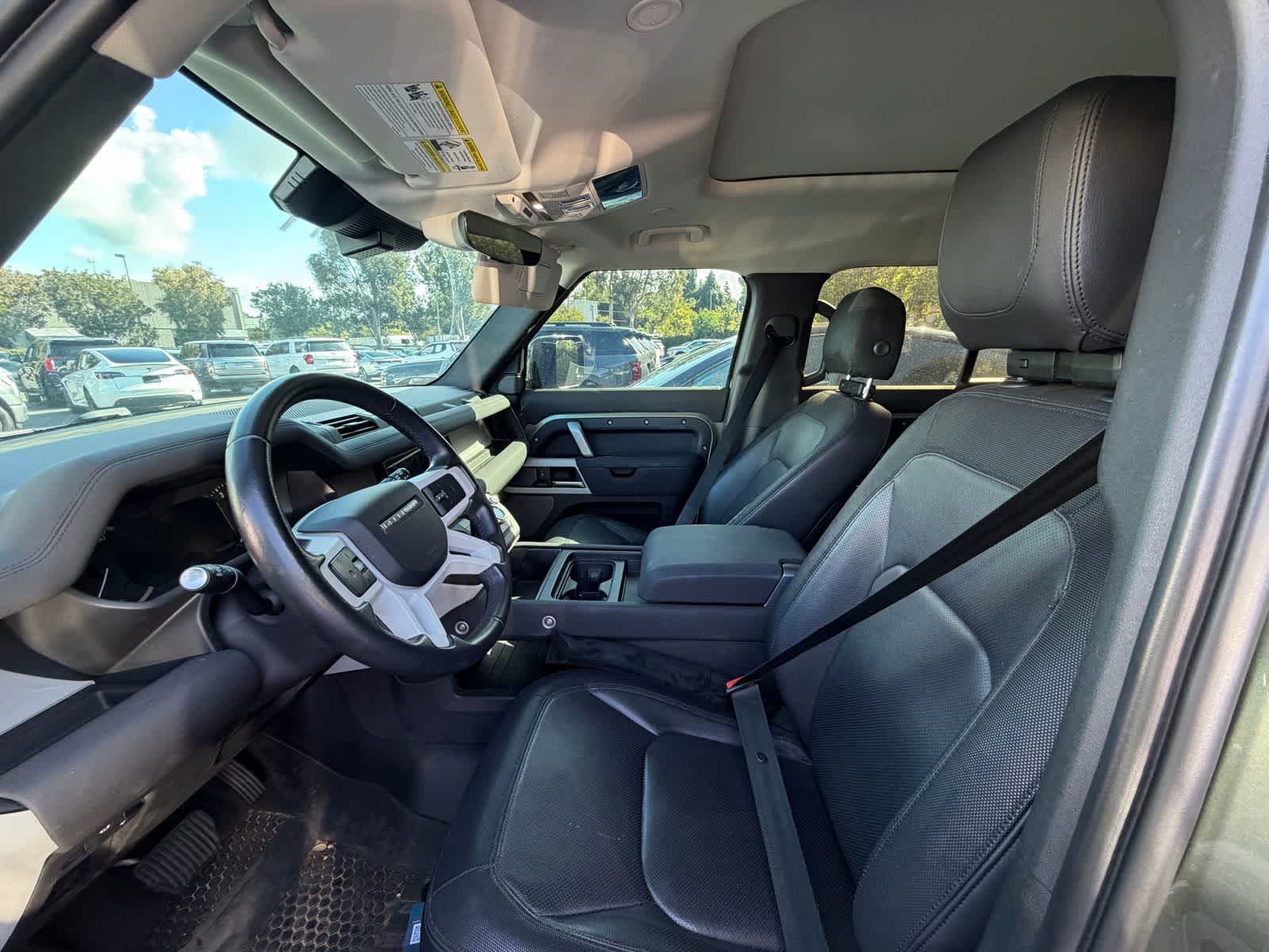 Thumbnail: 2023 Land Rover Defender - 6