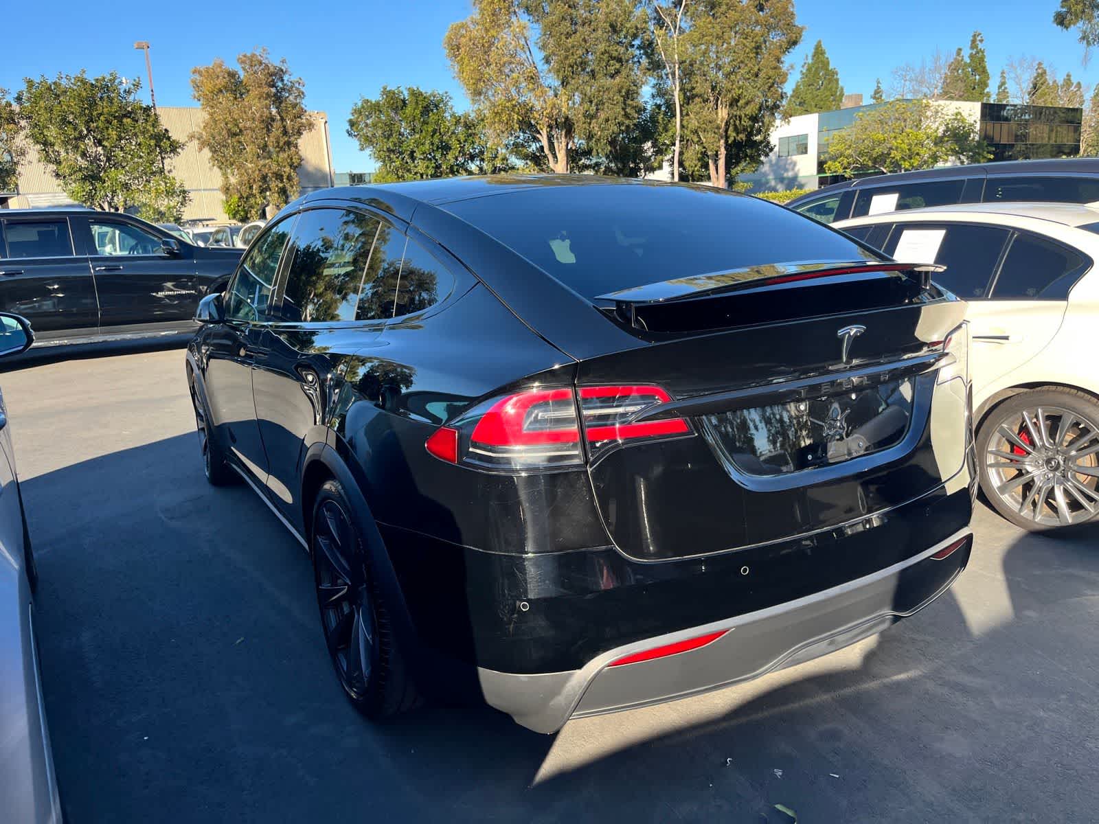 Thumbnail: 2022 Tesla Model X - 4