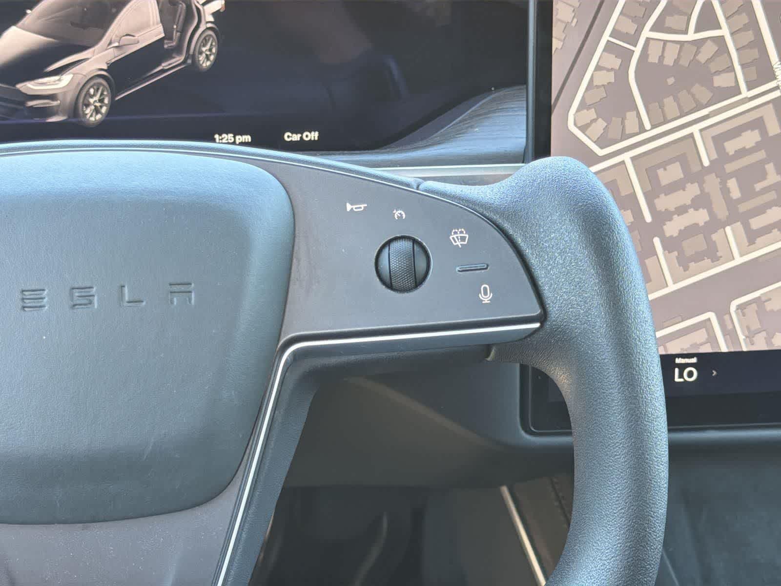 Thumbnail: 2023 Tesla Model X - 14