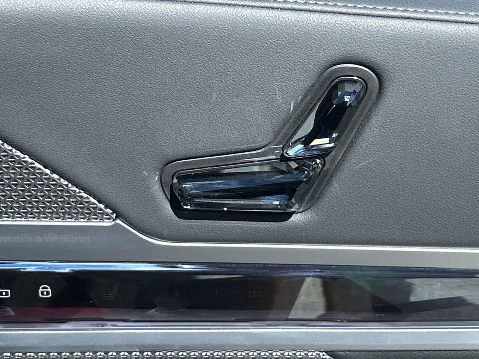 Thumbnail: 2023 BMW 7 Series - 37