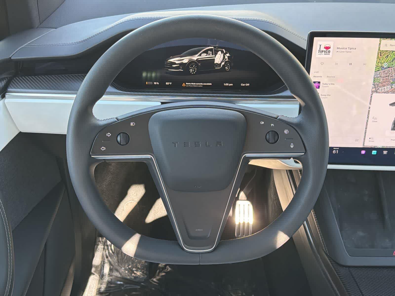 Thumbnail: 2022 Tesla Model X - 12