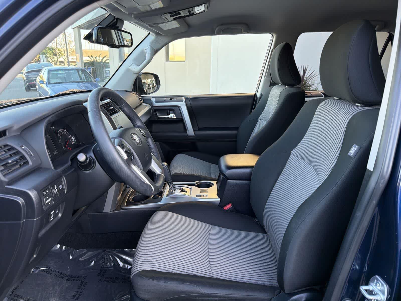 Thumbnail: 2022 Toyota 4Runner - 23