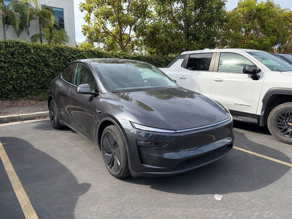Used 2026 Tesla Model Y Long Range SUV