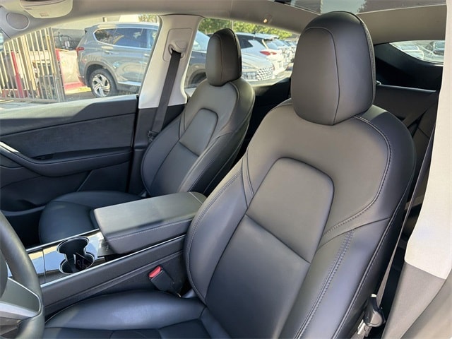 Thumbnail: 2021 Tesla Model Y - 26