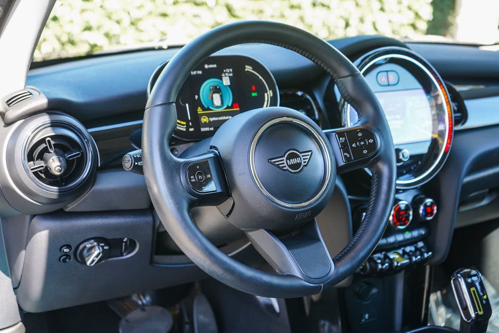 Thumbnail: 2022 MINI Cooper Hardtop - 14